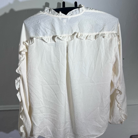 Express Women’s Textured Jacquard Ruffle Tie Neck Top NWT size Medium - Picture 4 of 9